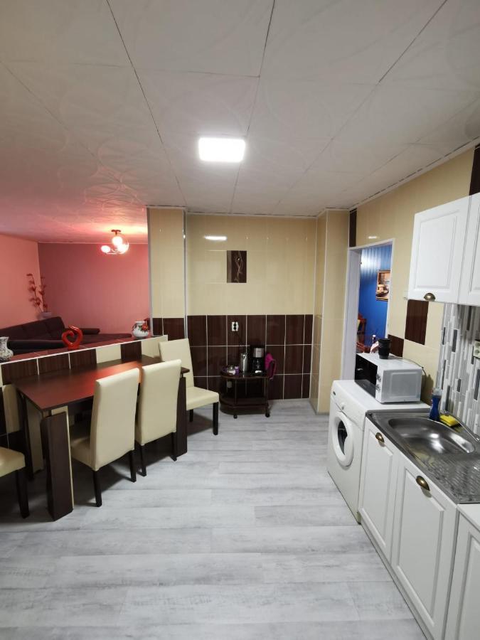Noah Apartment Uricani  外观 照片